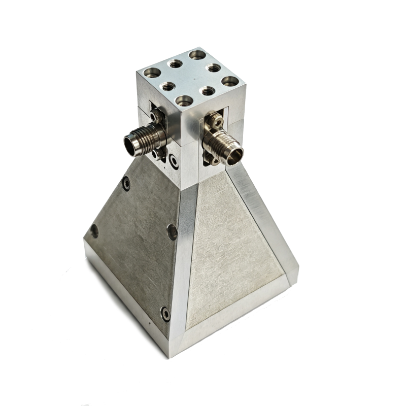 毫米波双极化喇叭天线（43.2 mm*43.2 mm*66.2 mm）